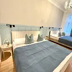 Stunning In Middle Of Wenceslas Square Apartamento *