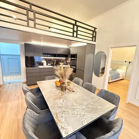 Daire Stunning In Middle Of Wenceslas Square Prag