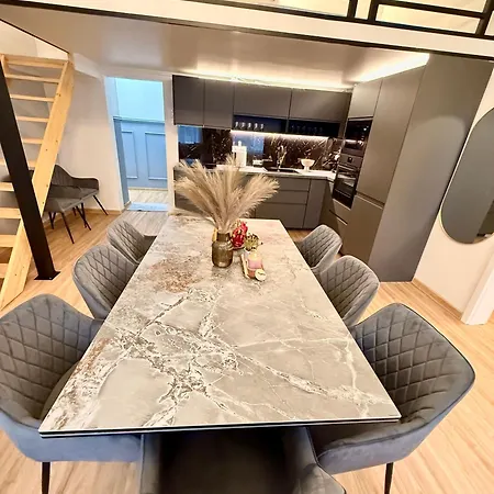Apartment Stunning In Middle Of Wenceslas Square Prague