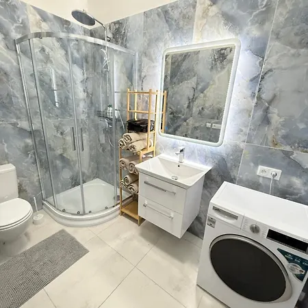 Stunning In Middle Of Wenceslas Square Πράγα